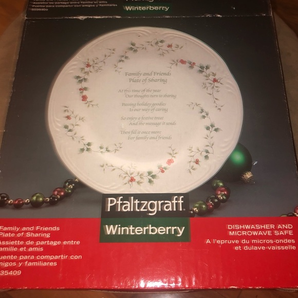 PFALTZGRAFF Winterberry plate - Picture 2 of 8